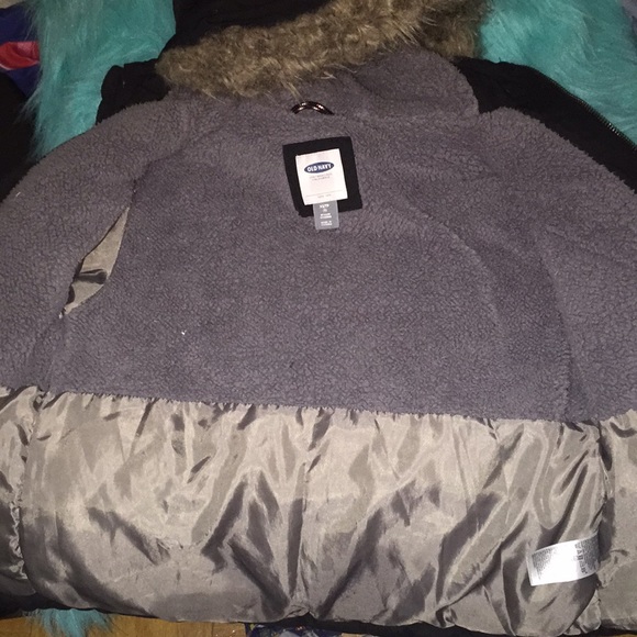 Toddler boys 5year old black coat - Picture 3 of 4